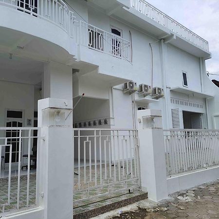 Hotel Reddoorz Syariah At Jalan Godean Ngabean Zewnętrze zdjęcie