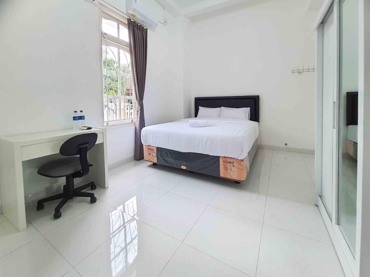 Hotel Reddoorz Syariah At Jalan Godean Ngabean Zewnętrze zdjęcie