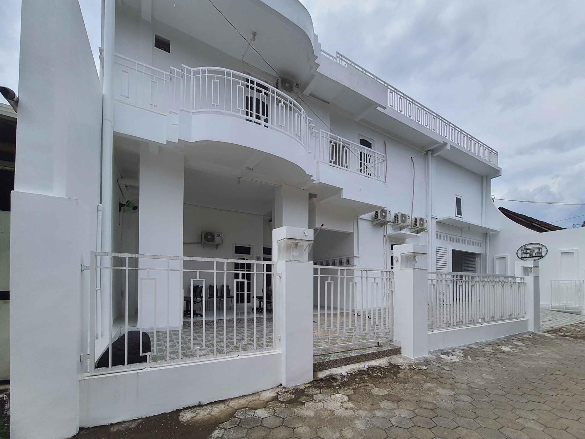Hotel Reddoorz Syariah At Jalan Godean Ngabean Zewnętrze zdjęcie